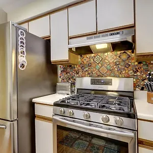 Pooler Travelers Retreat I - Entire House - Savannah